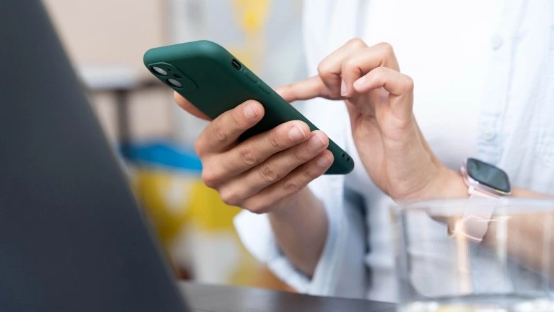 ВТБ предупреждает: мошенники просят россиян обновлять банковские приложения