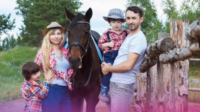 Сахалинцев приглашают на конные прогулки в Долине Туристов