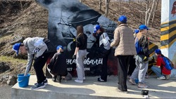 Более 3,5 тысячи активистов по всей России провели субботники по благоустройству памятников ВОВ