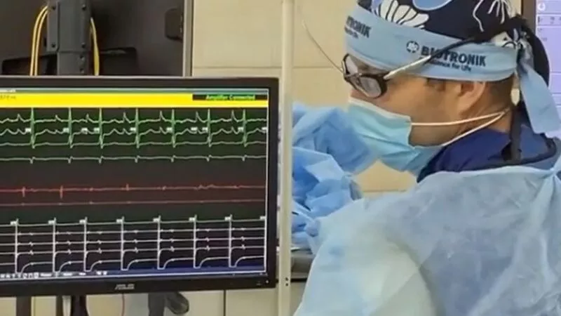 Врачи областной больницы стали самостоятельно делать сложные операции