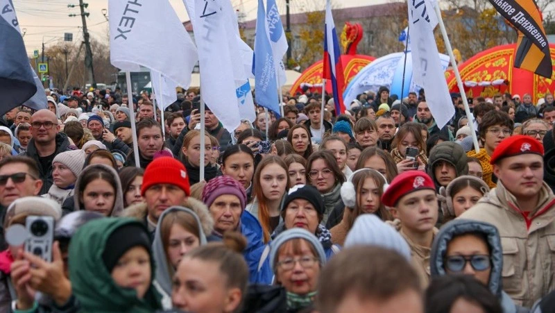 Концерты и акции в поддержку бойцов СВО: на Сахалине и Курилах встречают День народного единства