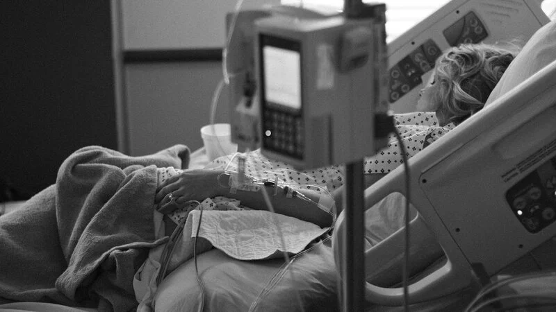 Зампред правительства Сахалина: Состояние детей, выпавших из окна, остается тяжелым