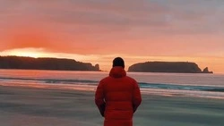 Серию ярких рассветов на Шикотане показали в соцсетях