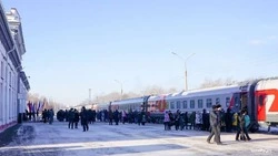 Школьников, застрявших во Владивостоке, возвращают домой после сорванной поездки в Китай