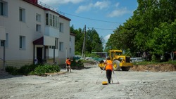    В Южно-Сахалинске капитально ремонтируют половину дворов из запланированного количества   