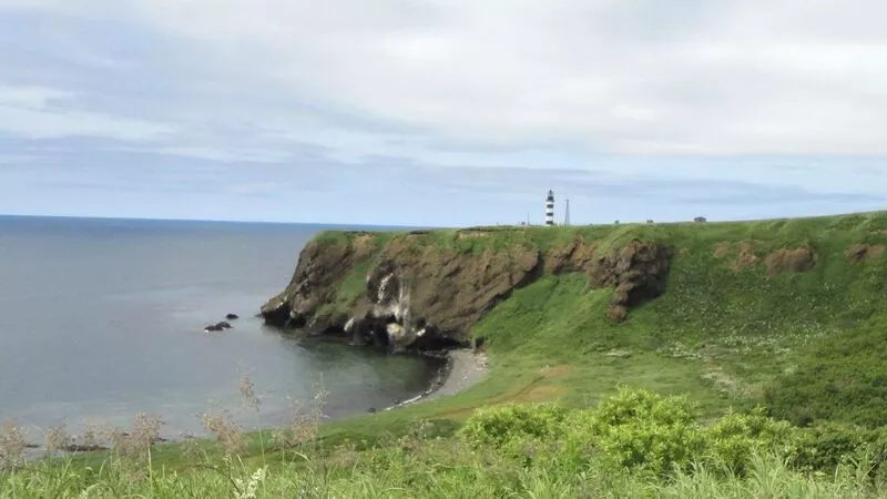 Территорию у двух маяков на Сахалине приведут в порядок джиперы