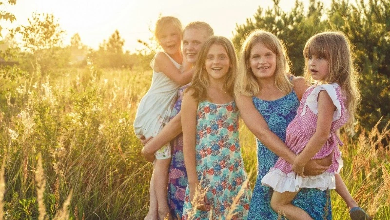 День дочери 2025: дата, история и традиции праздника 