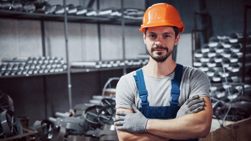 Спрос на рабочих и водителей для подработки резко вырос на Сахалине