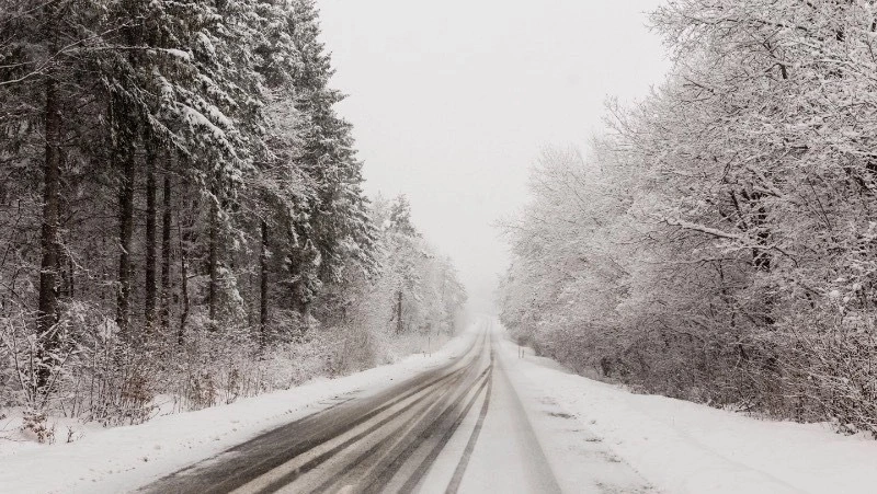 Участок трассы Невельск — Томари — аэропорт Шахтерск перекрыли из-за метели