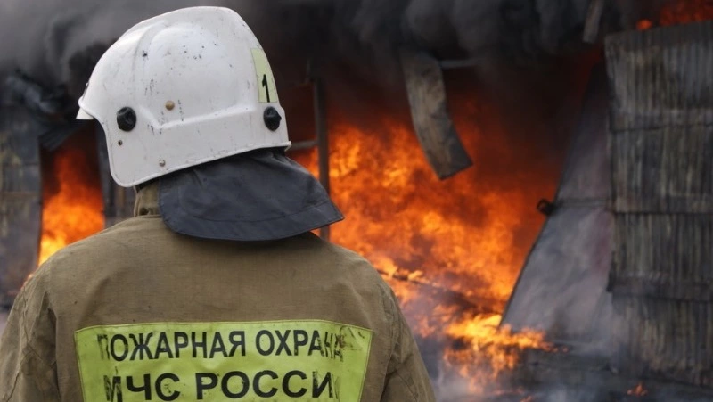 Крупный пожар произошел на заводе «Нижнекамскнефтехим» в Татарстане