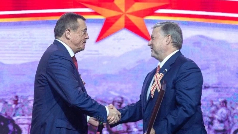 Депутат Госдумы РФ Георгий Карлов поздравил Валерия Лимаренко с днем рождения