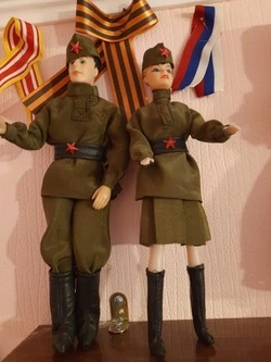 Коллекцию костюмированных кукол показала землякам жительница Смирных