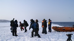 Спасатели предупредили сахалинцев об опасности пребывания на льду 4 февраля