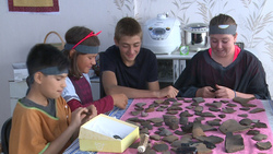 Юные «Индианы Джонсы» на Итурупе находят керамику возрастом 5 тысяч лет