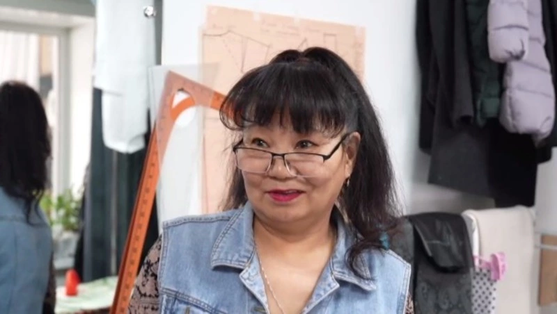 Женщина открыла собственное ателье в Южно-Сахалинске благодаря господдержке