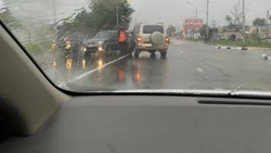 Универсал и внедорожник столкнулись в Ново-Александровске утром 9 августа