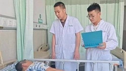 Пенсионерка из Китая посидела 10 секунд на камне и получила жуткий ожог ягодиц 