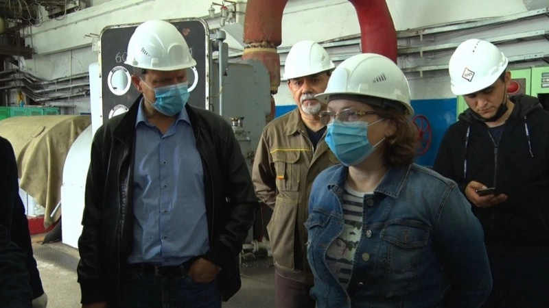 Мэр Холмска показал Наталии Куприной свое коммунальное хозяйство