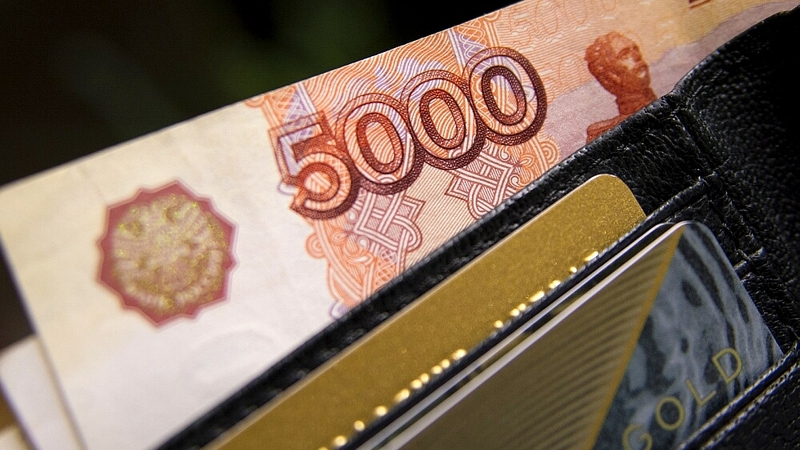 Сахалинским работающим подросткам увеличат зарплату