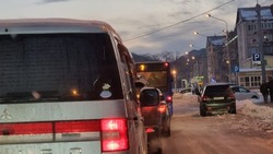 Жители Южно-Сахалинска обвинили кольца Вишневского в пробках на Комсомольской