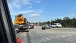 Автокран и иномарка столкнулись на объездной дороге на Новотроицкое