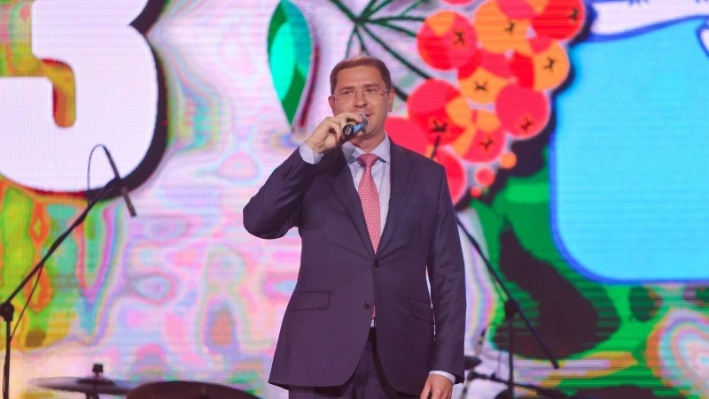 Алексей Белик поздравил госслужащих и общественников Южно-Сахалинска с Днем города