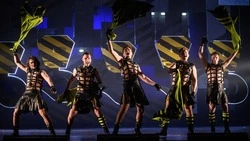 «Только для женщин»: Чехов-центр представил спектакль с мужским стриптизом