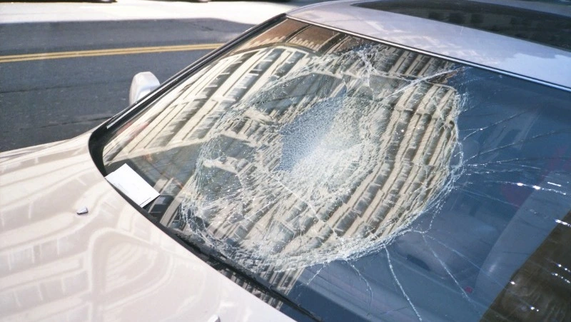 Девочка-подросток попала в больницу после жесткой аварии на севере Сахалина