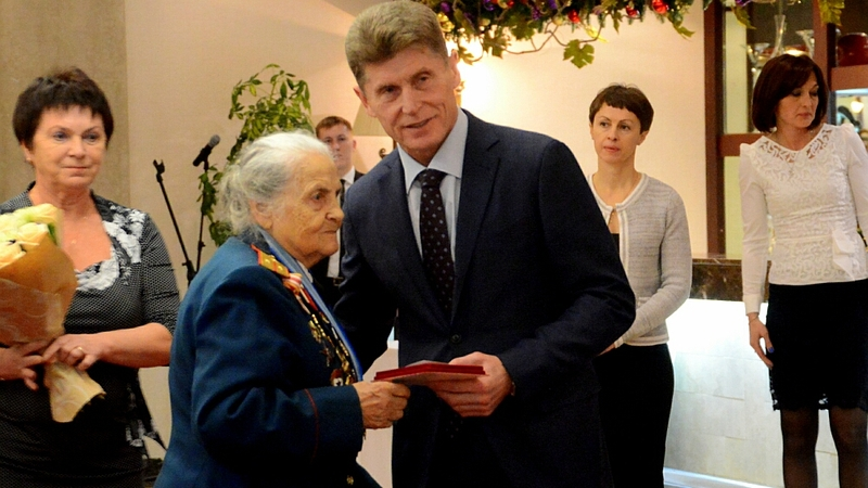 Губернатор поздравил сахалинцев с Днем Героев Отечества