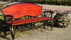 В Поронайском районе установят 90 новых скамеек