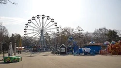 Аттракционы в парке Южно-Сахалинска проверят на исправность перед летом