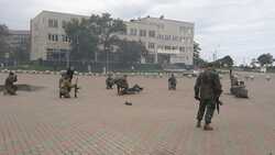 Подростки обезвредили «террористов» на центральной площади Углегорска