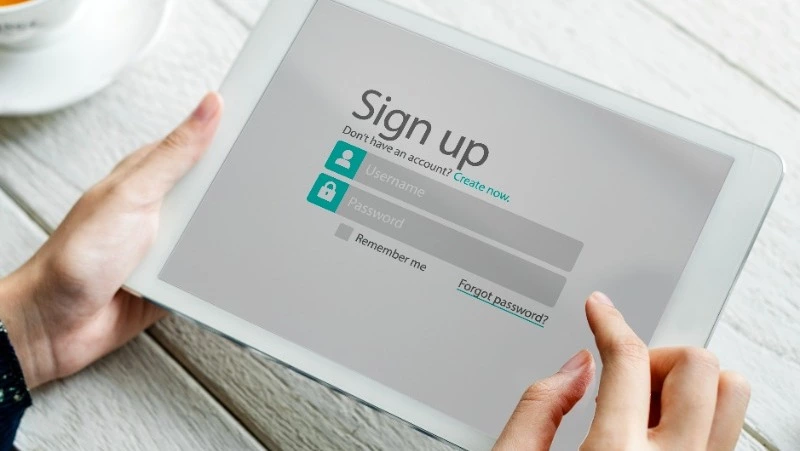 Полицейские раскрыли кражу планшета из торгового центра в Южно-Сахалинске