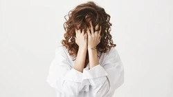 Желание заработать на инвестициях привело двоих жителей Сахалина к потере денег