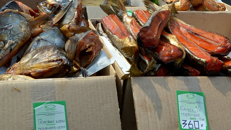 В честь Дня рыбака сахалинцам предложат дары моря по доступным ценам