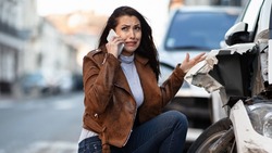 Суд в Долинске обязал виновницу ДТП выплатить 147 060 рублей страховой компании