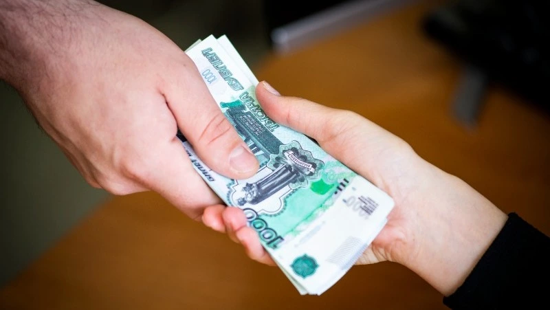  Компанию «СахИнфо-Сервис» заставили выплатить зарплату уволенному сотруднику 