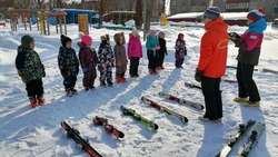 Дошкольники Южно-Сахалинска встали на горные лыжи в рамках городского проекта