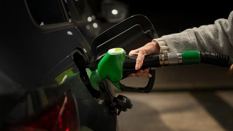 Житель Шахтерска украл у своей фирмы 17 тонн бензина, продавая его друзьям со скидкой