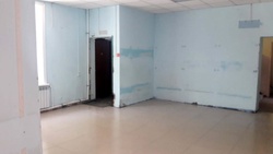 В сахалинской школе «Этнос» ремонтируют первый этаж