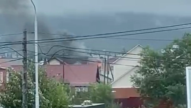 Ожоги лица и шеи получил мужчина при пожаре в Октябрьском 