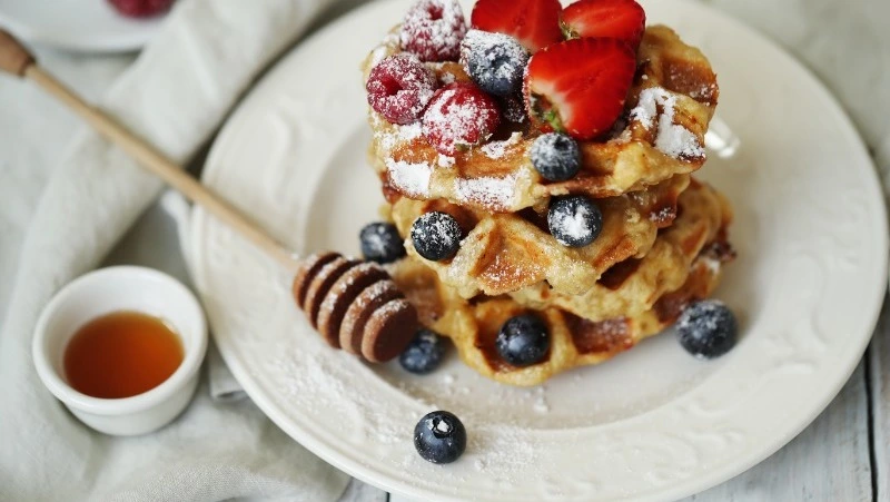 Вафли с ягодами: как приготовить вкусный завтрак