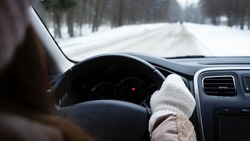 Водителей Сахалина предупредили об опасности на дорогах из-за метели  