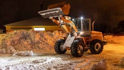 Больше 300 единиц техники расчистят от снега Южно-Сахалинск в ночь на 27 декабря
