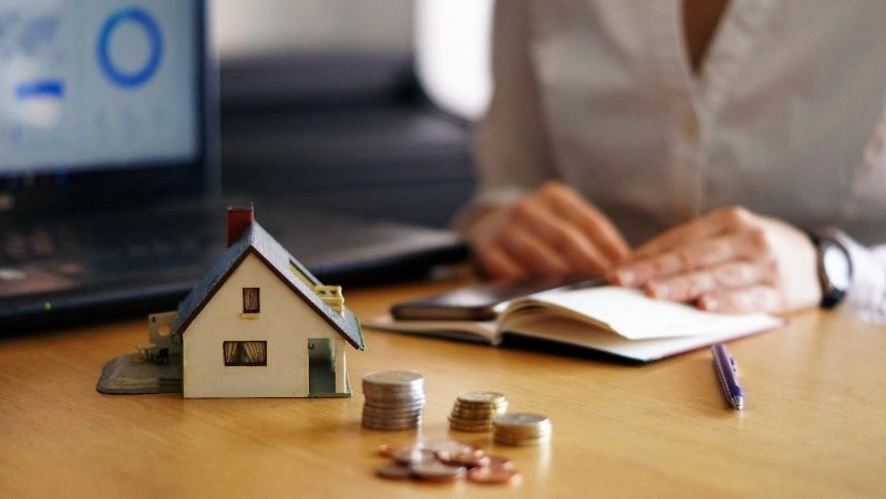 Молодые семьи и участники СВО могут получить 400 тысяч на ипотеку в Сахалинской области