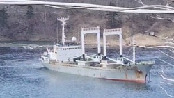 Теплоход «Павловск» застрял на отмели у побережья Шикотана 