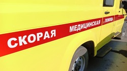 Работника «СахПасФлота» зажало между большегрузами