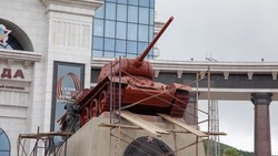 Работы по капитальному ремонту танка на площади Победы начали в Южно-Сахалинске 