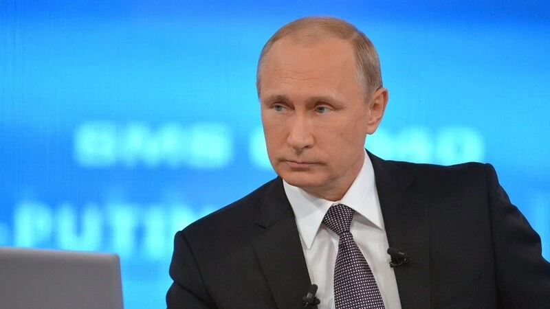 Владимир Путин перенес голосование за поправки к Конституции РФ из-за коронавируса