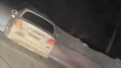 Сотрудники ГИБДД открыли огонь по колесам авто ради задержания гонщика в Тымовском